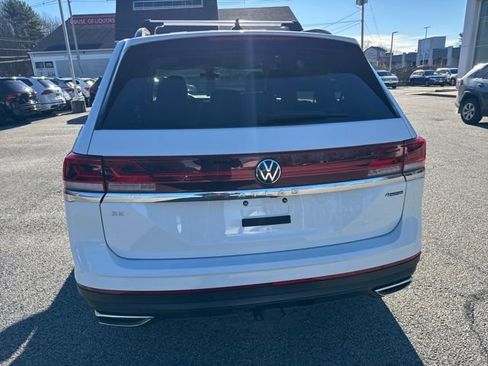 Certified 2024 Volkswagen Atlas SE image 8