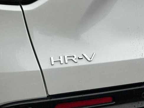 Used 2024 Honda HR-V EX-L image 27