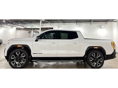 Used 2025 GMC Sierra EV Denali AWD/4WD image 8