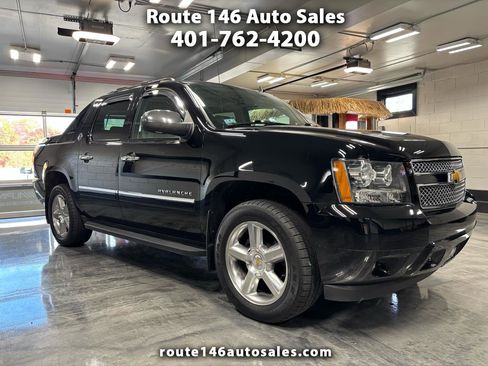Used 2013 Chevrolet Avalanche LTZ image 1
