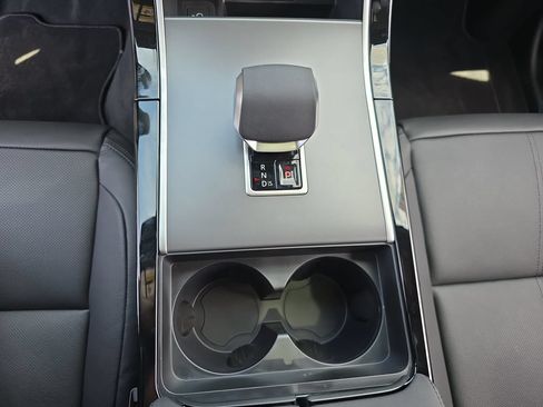 New 2026 Land Rover Range Rover Velar S AWD/4WD image 25