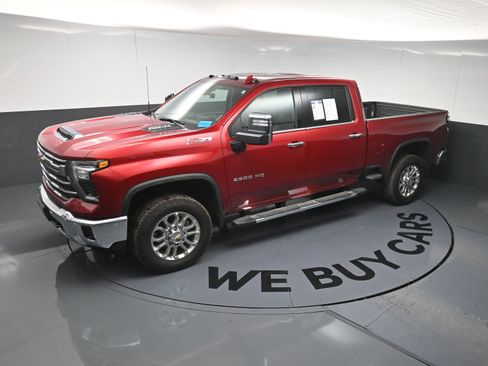 Used 2025 Chevrolet Silverado 2500 LTZ w/ LTZ Premium Package image 12