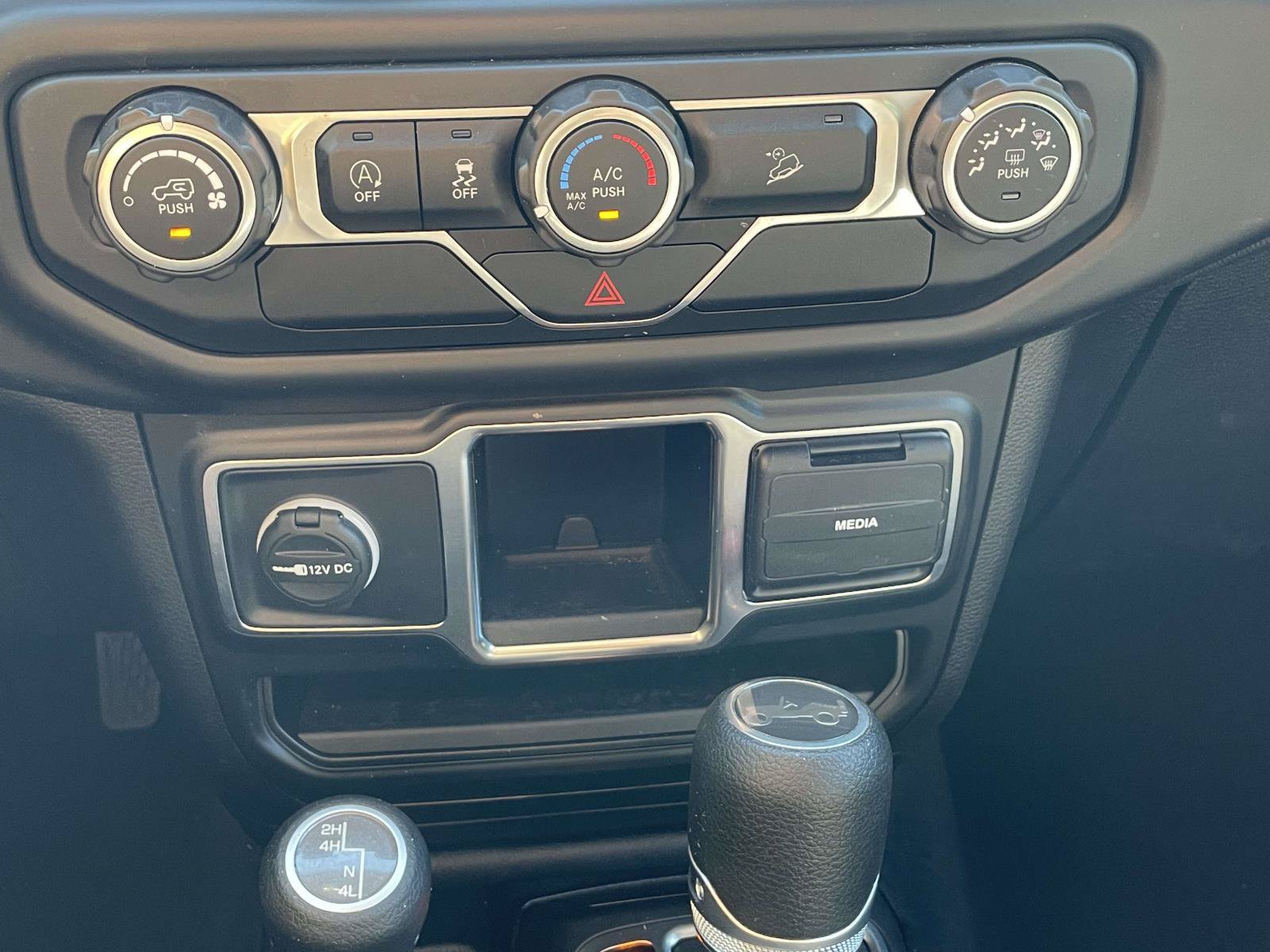 Used 2020 Jeep Wrangler Unlimited Sport AWD/4WD image 31