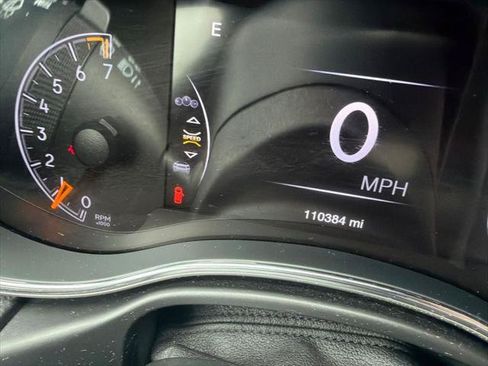 Certified 2018 Jeep Grand Cherokee Limited AWD/4WD image 12