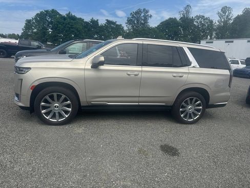 Used 2023 Cadillac Escalade Premium Luxury Platinum AWD/4WD image 4