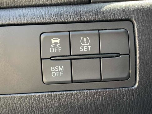 Used 2015 MAZDA MAZDA3 i Touring w/ Technology Package image 13