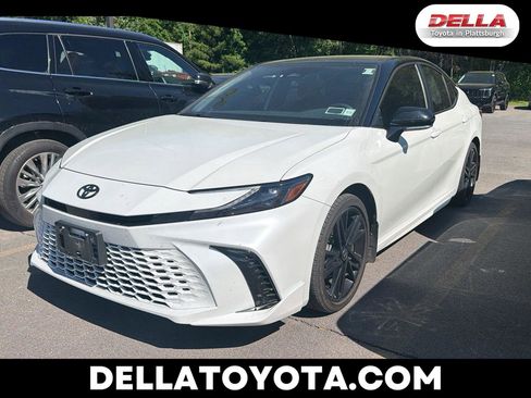 Used 2025 Toyota Camry XSE AWD/4WD image 1