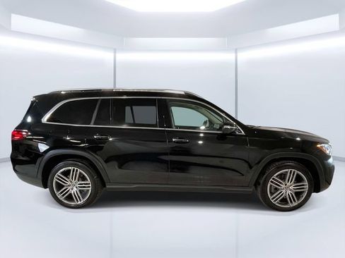 Used 2024 Mercedes-Benz GLS 450 4MATIC image 9