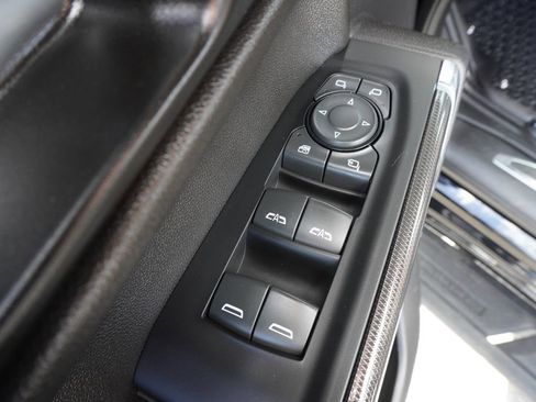 Certified 2022 GMC Sierra 1500 AT4 w/ AT4 Premium Package image 17