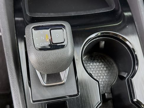 Used 2023 Nissan Rogue SV image 19