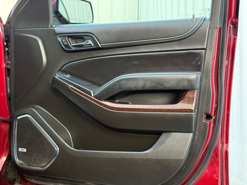 Used 2017 GMC Yukon SLT w/ Open Road Package AWD/4WD image 25