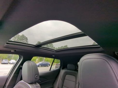 New 2025 Chevrolet Equinox EV LT w/ Convenience Package II image 36