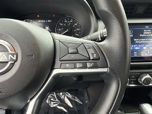 Used 2023 Nissan Kicks SV image 8