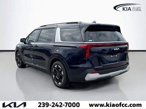 New 2026 Kia Carnival EX image 3