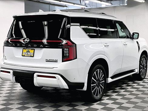 Used 2025 Nissan Armada Platinum Reserve AWD/4WD image 13