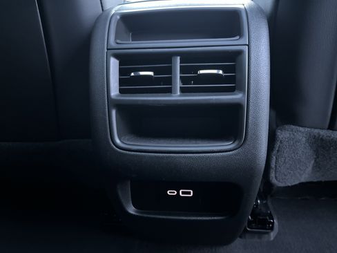 Used 2025 Cadillac XT5 Premium Luxury image 16