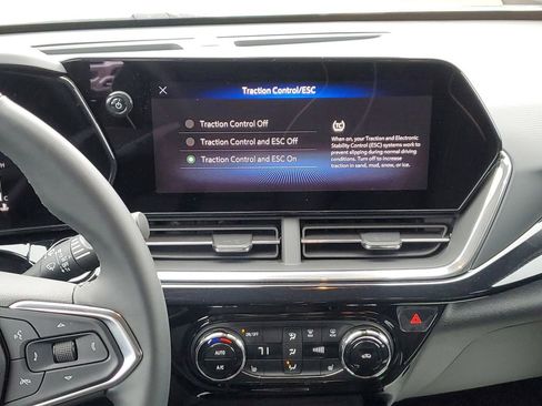 Certified 2025 Chevrolet Trax ACTIV w/ Driver Confidence Package image 32