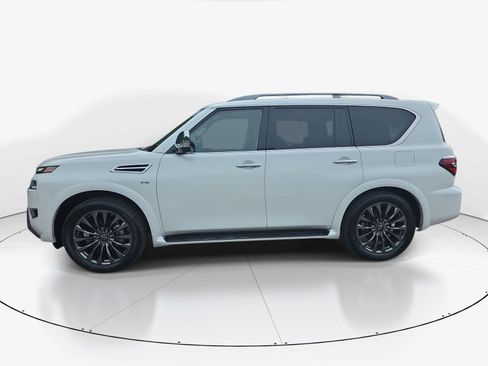 Used 2022 Nissan Armada Platinum w/ Captain's Chairs Package RWD image 5