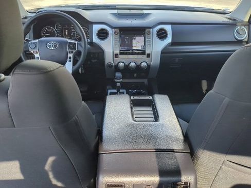 Used 2018 Toyota Tundra SR5 image 16