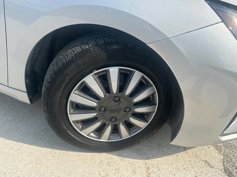 Used 2019 Hyundai Elantra SE image 26