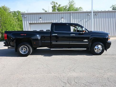Used 2018 Chevrolet Silverado 3500 High Country AWD/4WD image 11