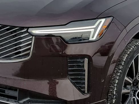 New 2026 Volvo XC90 B6 Plus w/ Protection Package Premier image 10