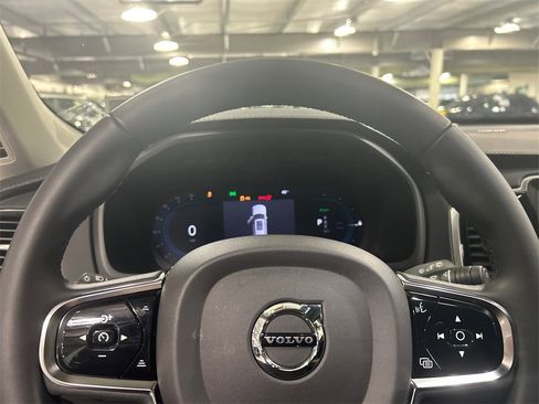 Certified 2024 Volvo XC90 T8 Ultimate w/ Protection Package Premier image 11