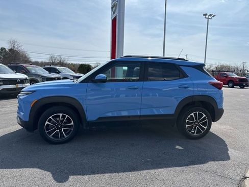 Used 2024 Chevrolet TrailBlazer LT w/ LT Cold Weather Package image 4