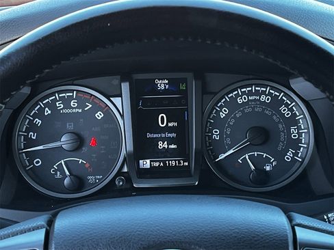 Used 2022 Toyota Tacoma TRD Off-Road w/ TRD Premium Off Road Package image 13