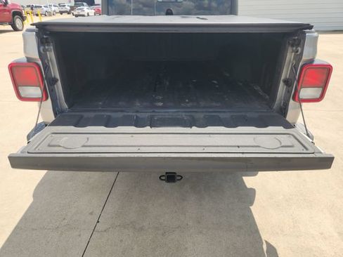 Used 2020 Jeep Gladiator Sport w/ Quick Order Package 24S AWD/4WD image 31