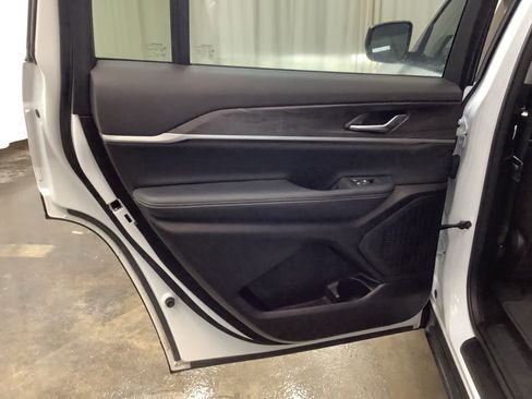 Used 2023 Jeep Grand Cherokee L Limited image 26