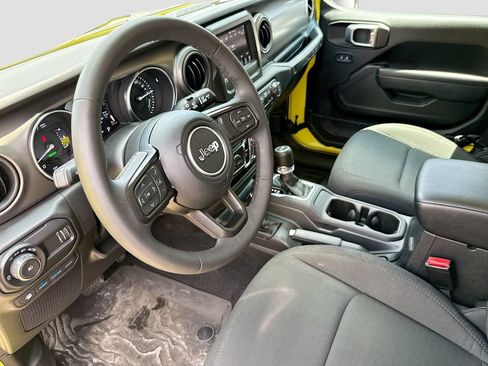 Used 2023 Jeep Wrangler Unlimited w/ Convenience Group AWD/4WD image 25