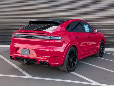 New 2026 Porsche Cayenne S image 9