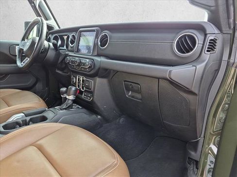 Used 2022 Jeep Wrangler Unlimited Sahara w/ Cold Weather Group AWD/4WD image 21