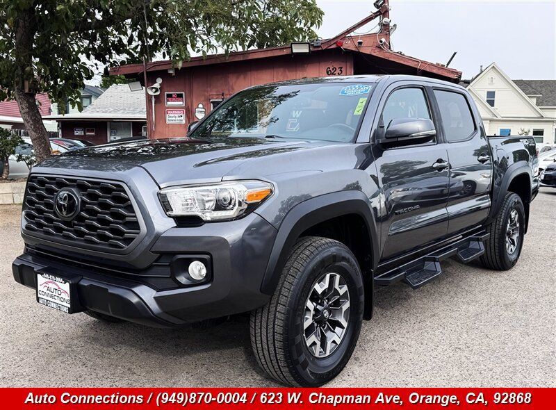 Used 2021 Toyota Tacoma TRD Off-Road w/ Technology Package AWD/4WD image 2