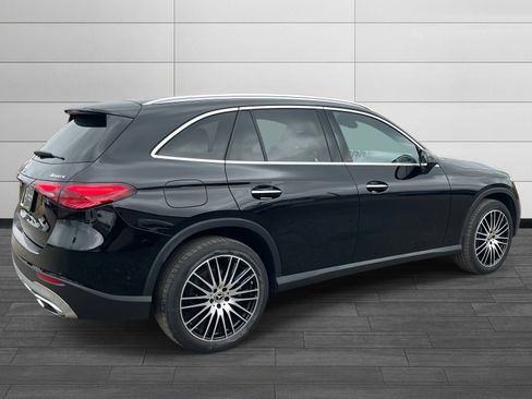 Certified 2025 Mercedes-Benz GLC 300 4MATIC image 3