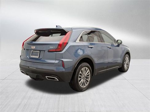 Certified 2025 Cadillac XT4 Premium Luxury image 5