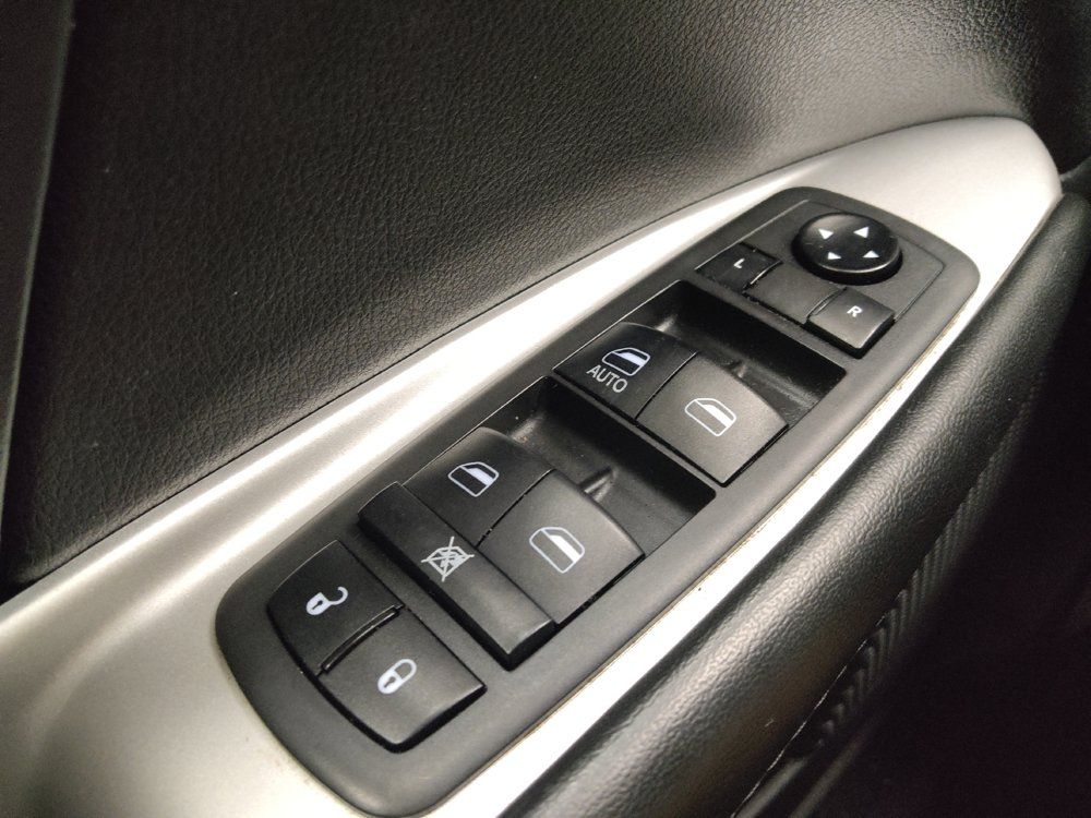Used 2019 Dodge Journey SE FWD image 27