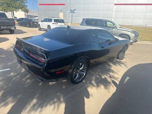 Used 2016 Dodge Challenger SXT w/ Sound Group RWD image 3