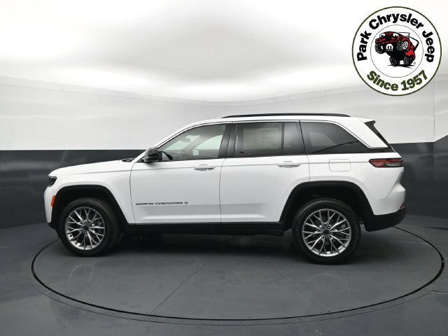New 2027 Jeep Grand Cherokee Limited AWD/4WD image 3
