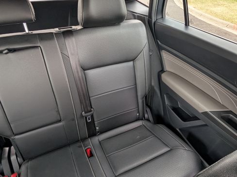 Certified 2022 Volkswagen Atlas Cross Sport SE AWD/4WD image 14