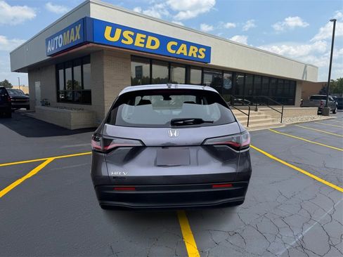 Used 2023 Honda HR-V LX image 6