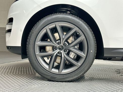 New 2026 Land Rover Range Rover Sport SE AWD/4WD image 5