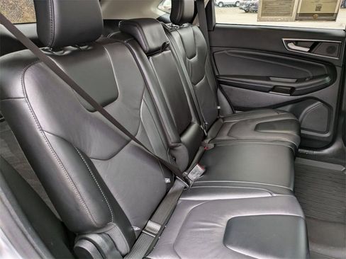 Used 2022 Ford Edge Titanium image 29