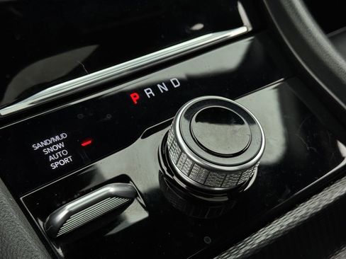 Used 2024 Jeep Grand Cherokee L Limited w/ Luxury Tech Group II image 19