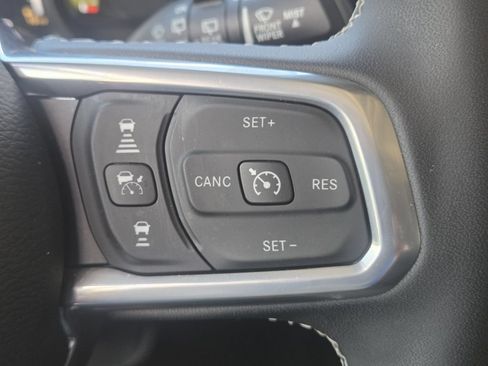 Used 2025 Jeep Wrangler Unlimited Sahara w/ Safety Group AWD/4WD image 28