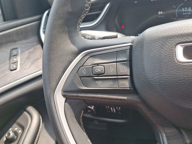 Used 2024 Jeep Grand Cherokee Limited w/ Luxury Tech Group II AWD/4WD image 18