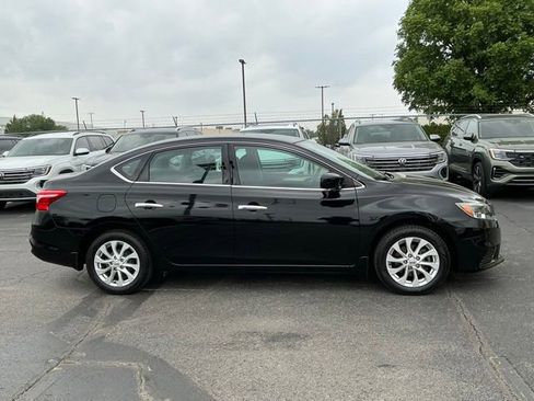 Used 2019 Nissan Sentra S w/ Appearance Package FWD image 2