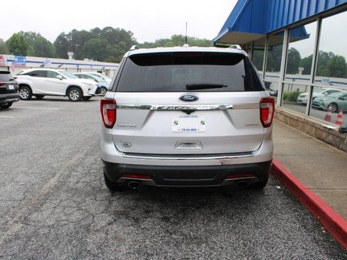 Used 2018 Ford Explorer Limited FWD image 4