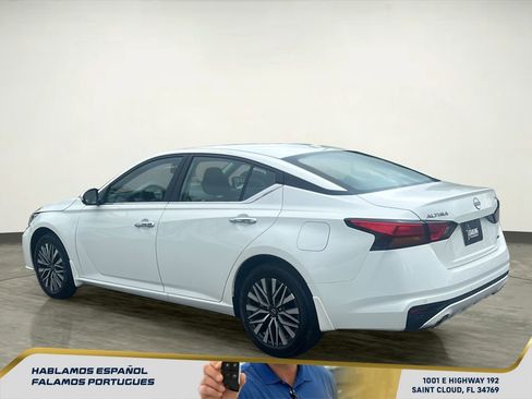 Used 2025 Nissan Altima 2.5 SV w/ SV Premium Package image 4